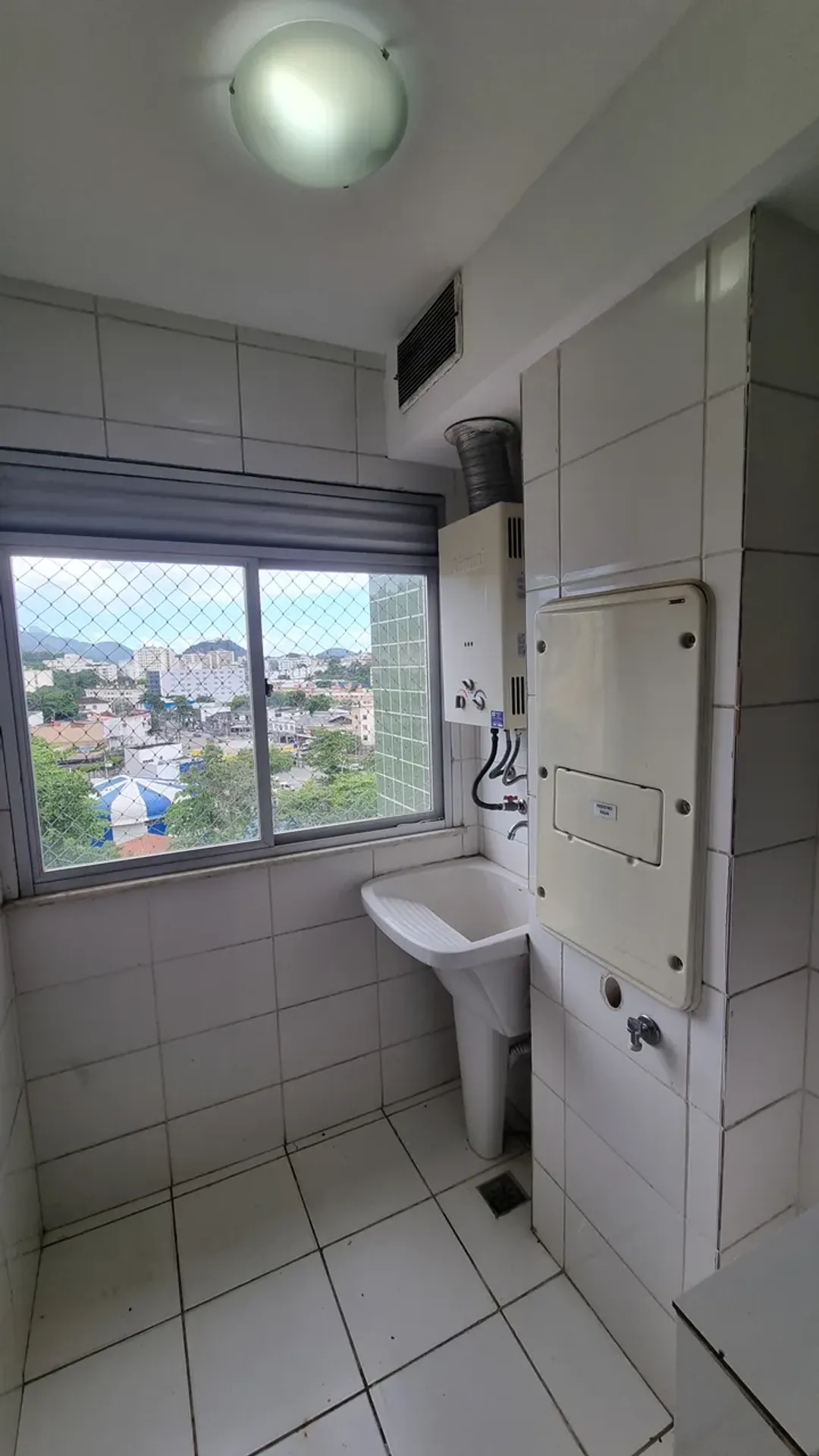 3-bedroom apartment in a building with a sauna — photo 10