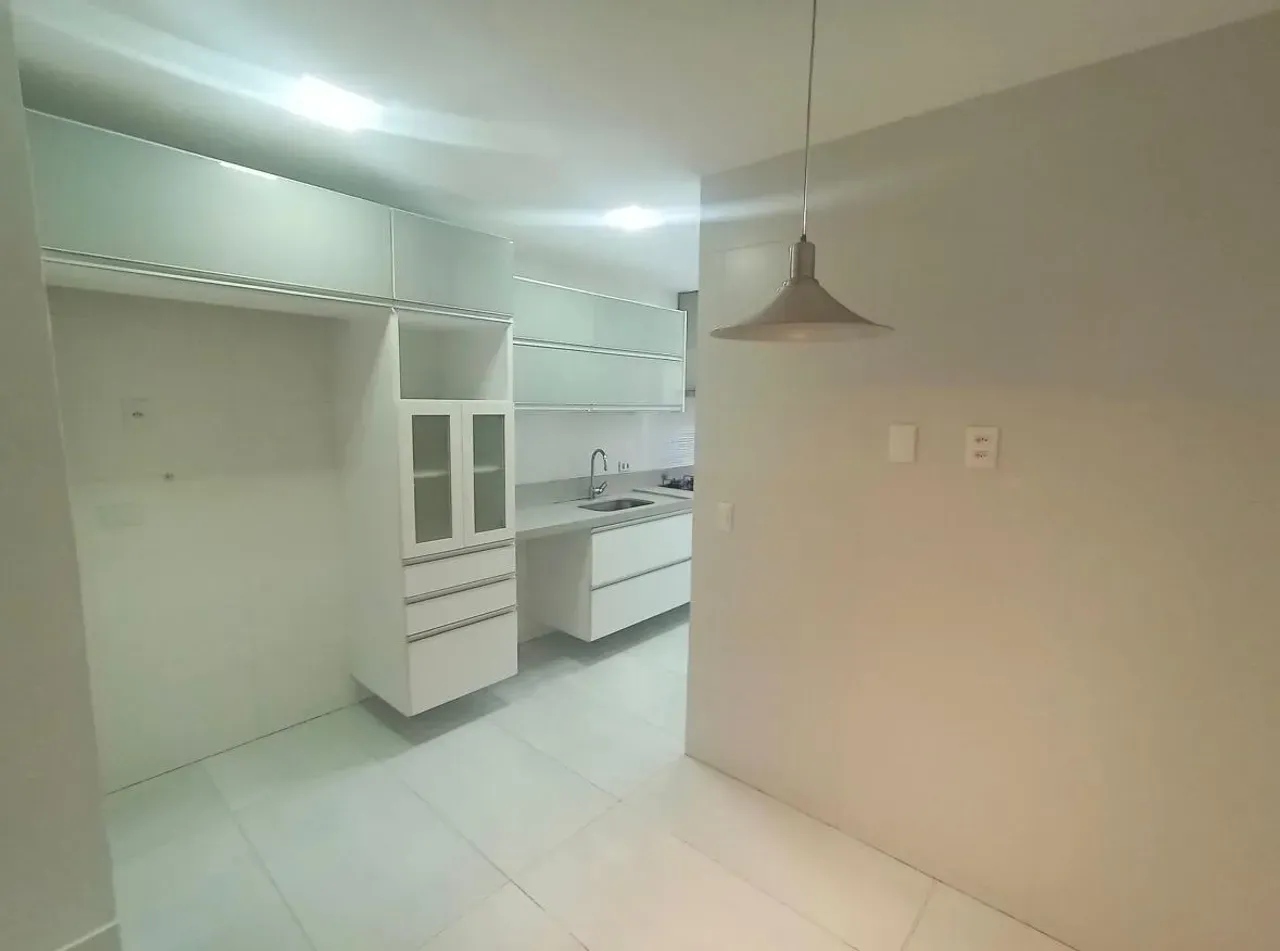 3-bedroom apartment with a grill on the balcony — photo 13