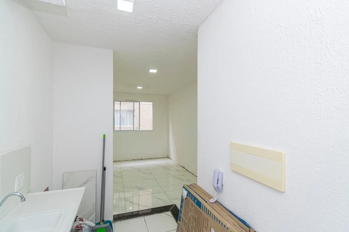 2-bedroom apartment in a building with a gym — photo 30
