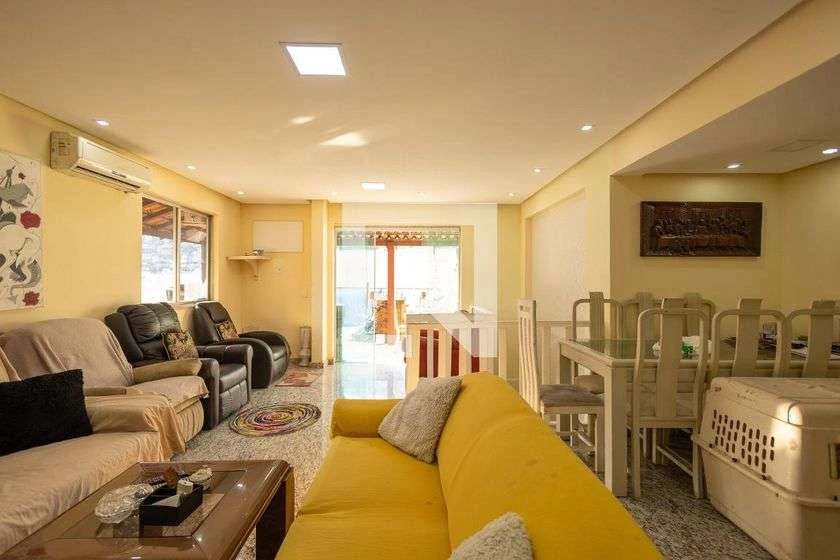 Duplex penthouse with 320 m², 1 bedroom and balcony — photo 8