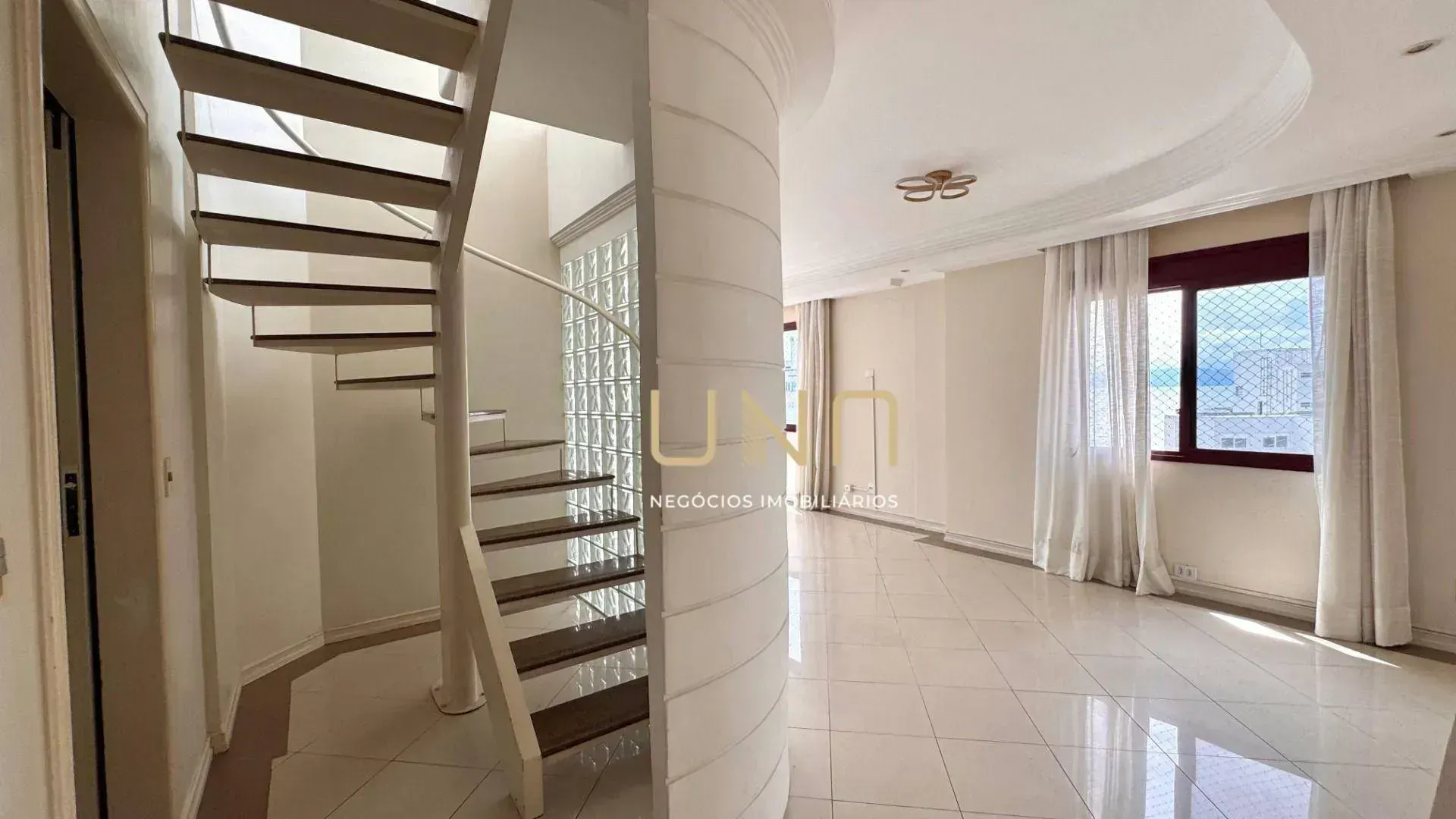 Cobertura mobiliada com 4 suítes e 5 banheiros, 415 m² — photo 28