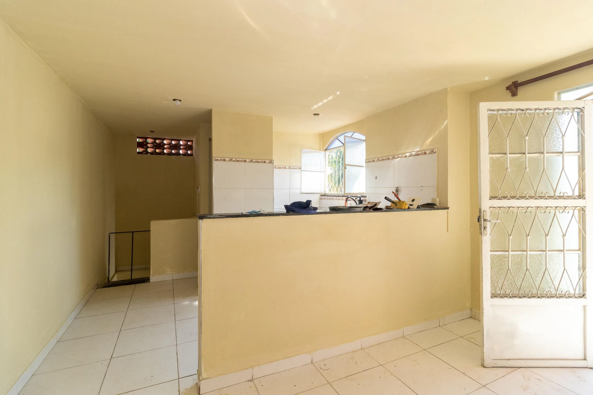 1-bedroom apartment with balcony and private garden — photo 2