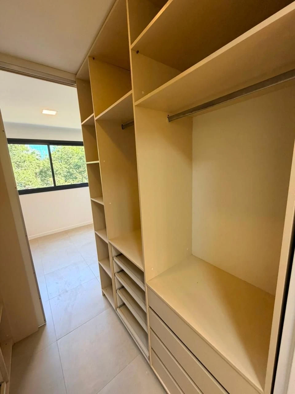 Apartamento com varanda e cozinha integrada a gás — photo 23