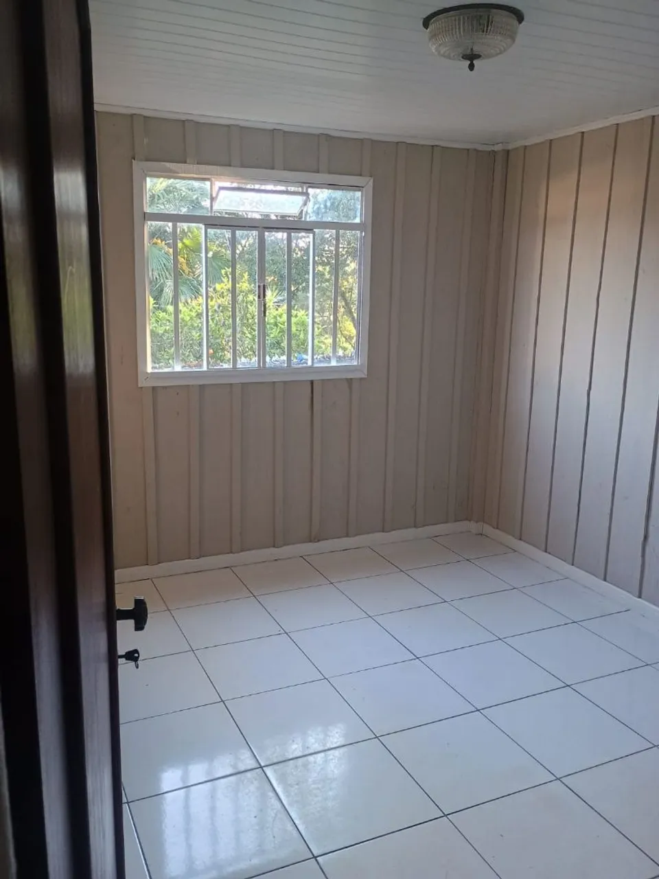 House with 2 bedrooms, 1 bathroom, and balcony BBQ grill