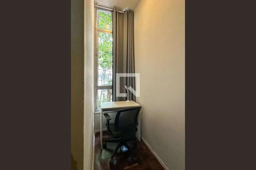 Furnished 40 m² apartment with 1 bedroom and 1 bathroom — photo 16