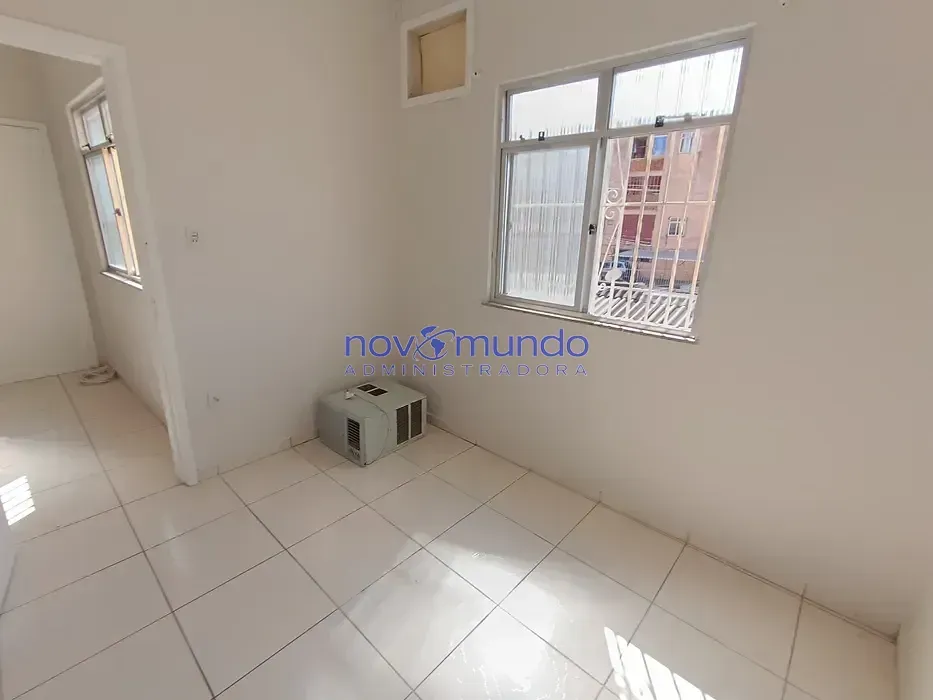 Unfurnished house with 2 bedrooms, 1 bathroom and balcony — photo 7