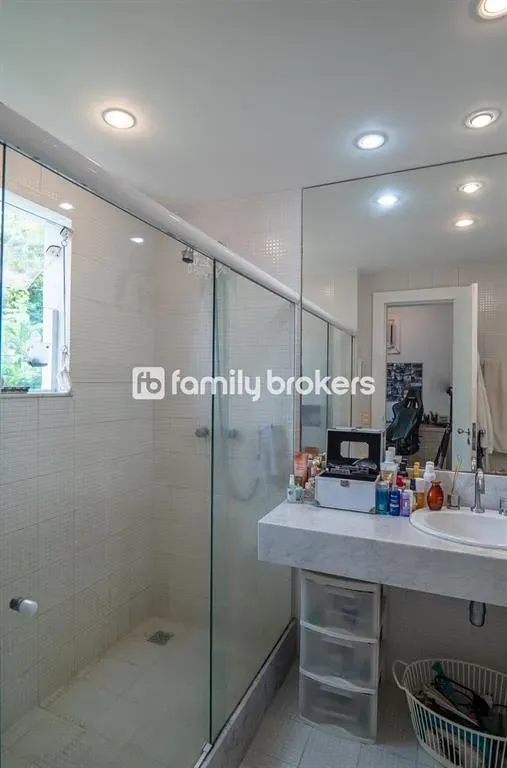 Duplex house with 6 en-suite bedrooms and 9 bathrooms — photo 12