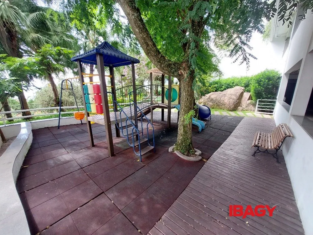 Apartamento amueblado de 4 dormitorios con 2 plazas — photo 35