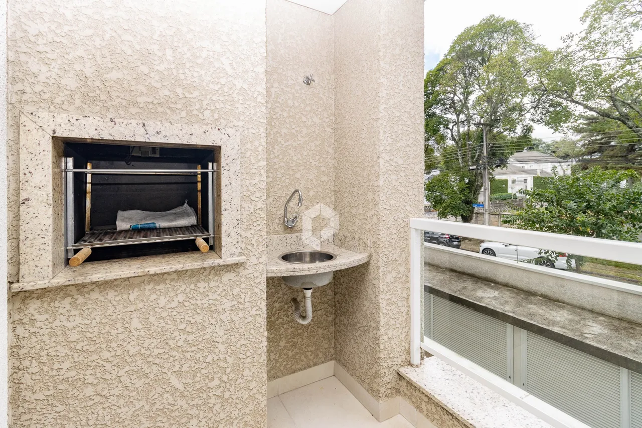 2-bedroom apartment with en-suite and balcony grill — photo 4