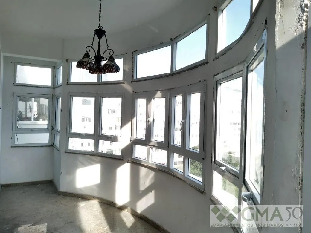 Floor-to-ceiling windows in a 5-bedroom apartment, 165 m² — photo 41
