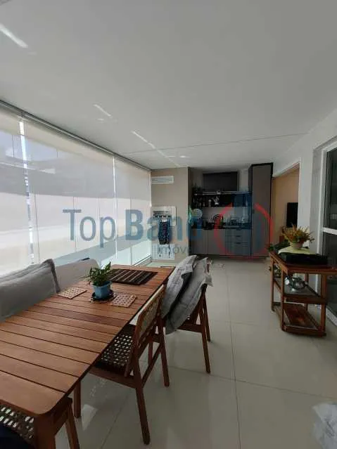 Furnished 3-bedroom apartment with open-plan kitchen — photo 15