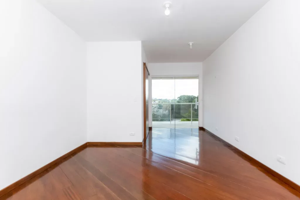 Будинок з 4 спальнями та 261 м² і балконом — photo 23