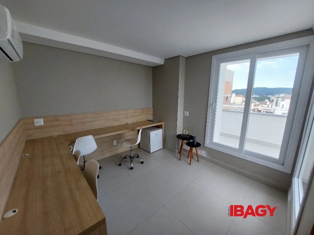 Apartamento de 1 dormitorio con cocina abierta — photo 26