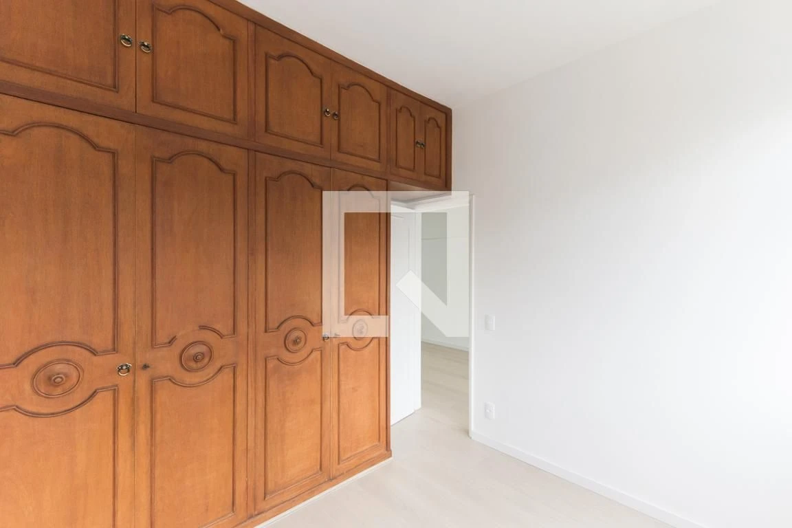 Apartamento de 2 quartos com varanda envidraçada — photo 2