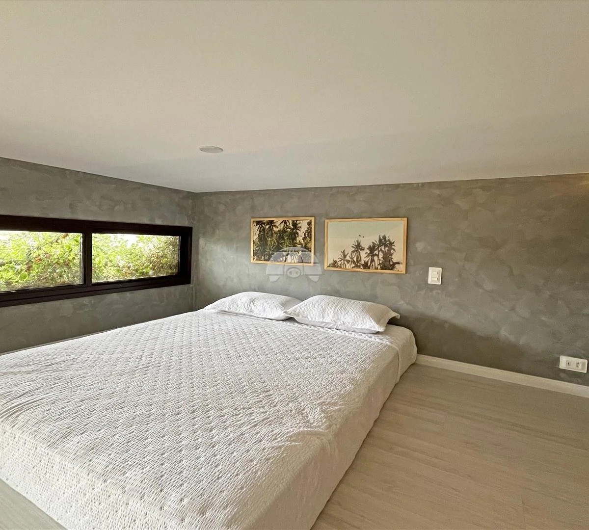 Furnished apartment, 31 m², with floor-to-ceiling windows — photo 11