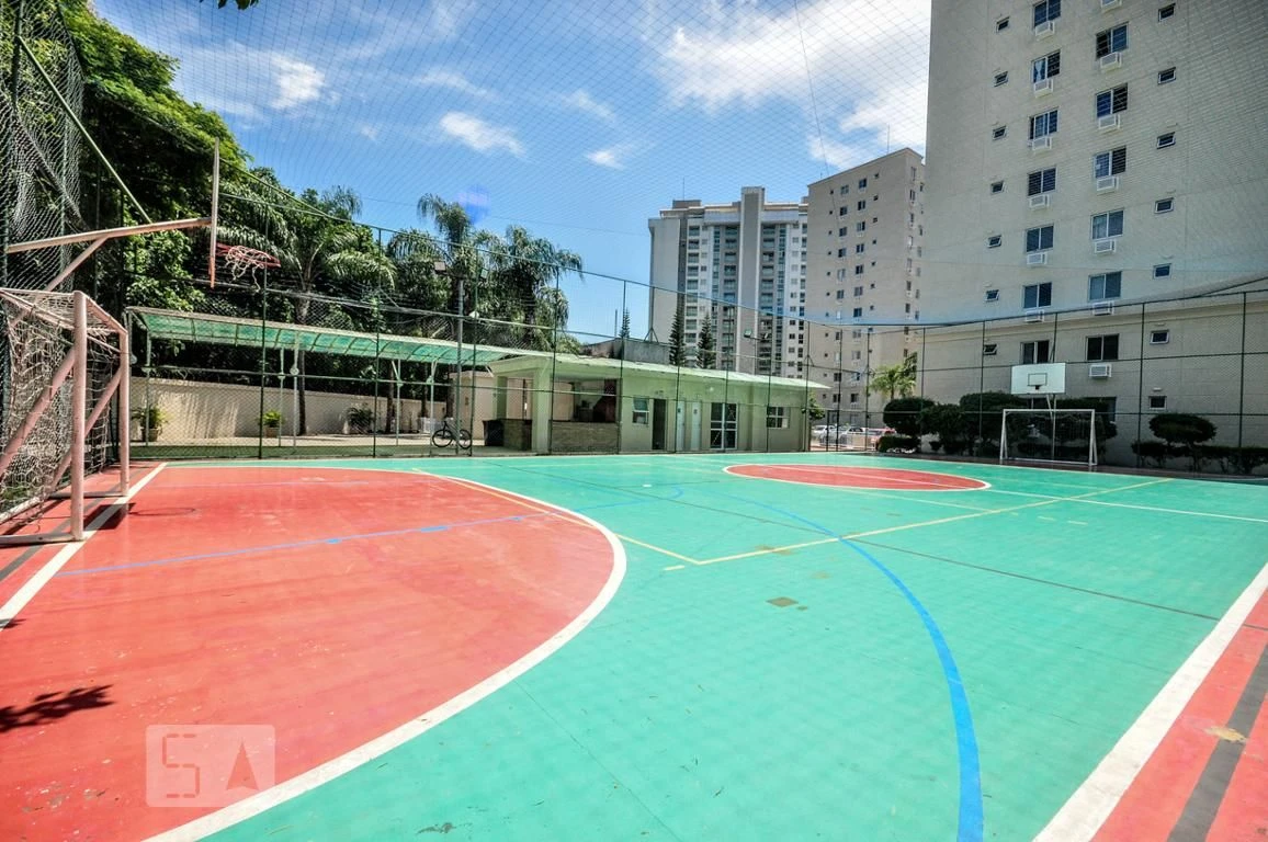 2-bedroom apartment in a building with a pool — photo 24