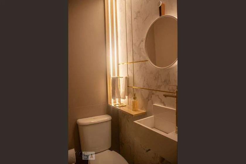 Furnished 2-bedroom apartment with enclosed glass balcony — photo 44