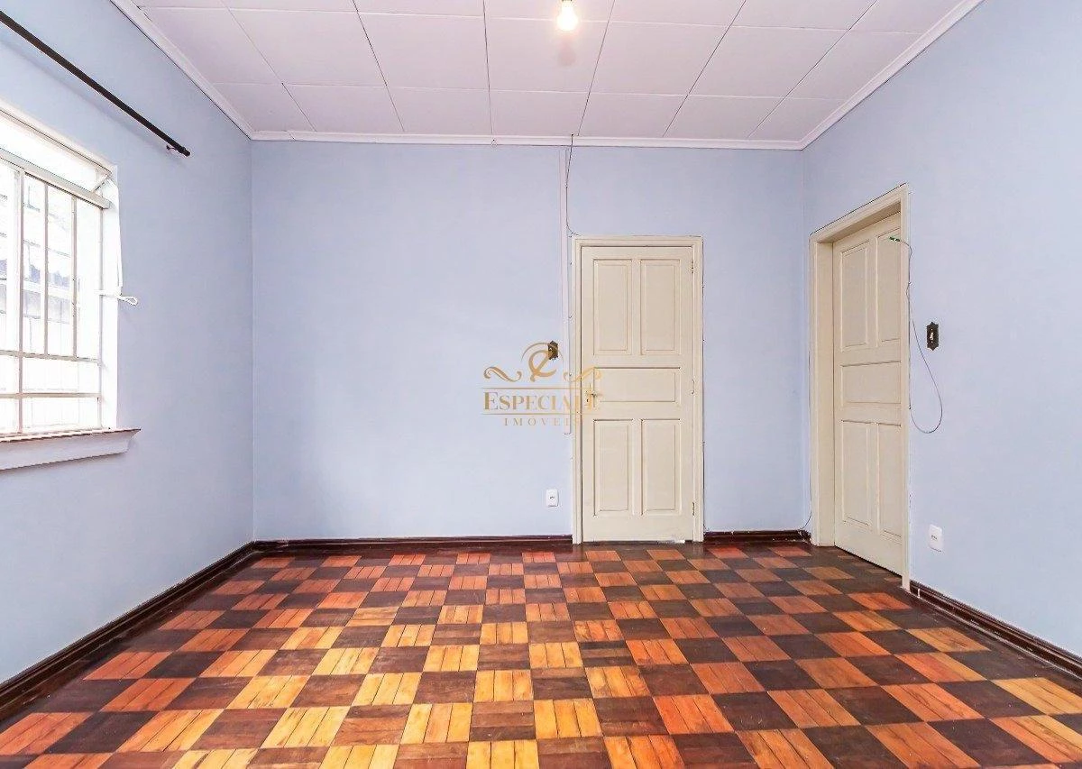 Bañera y 3 dormitorios: casa de 145 m² — photo 27