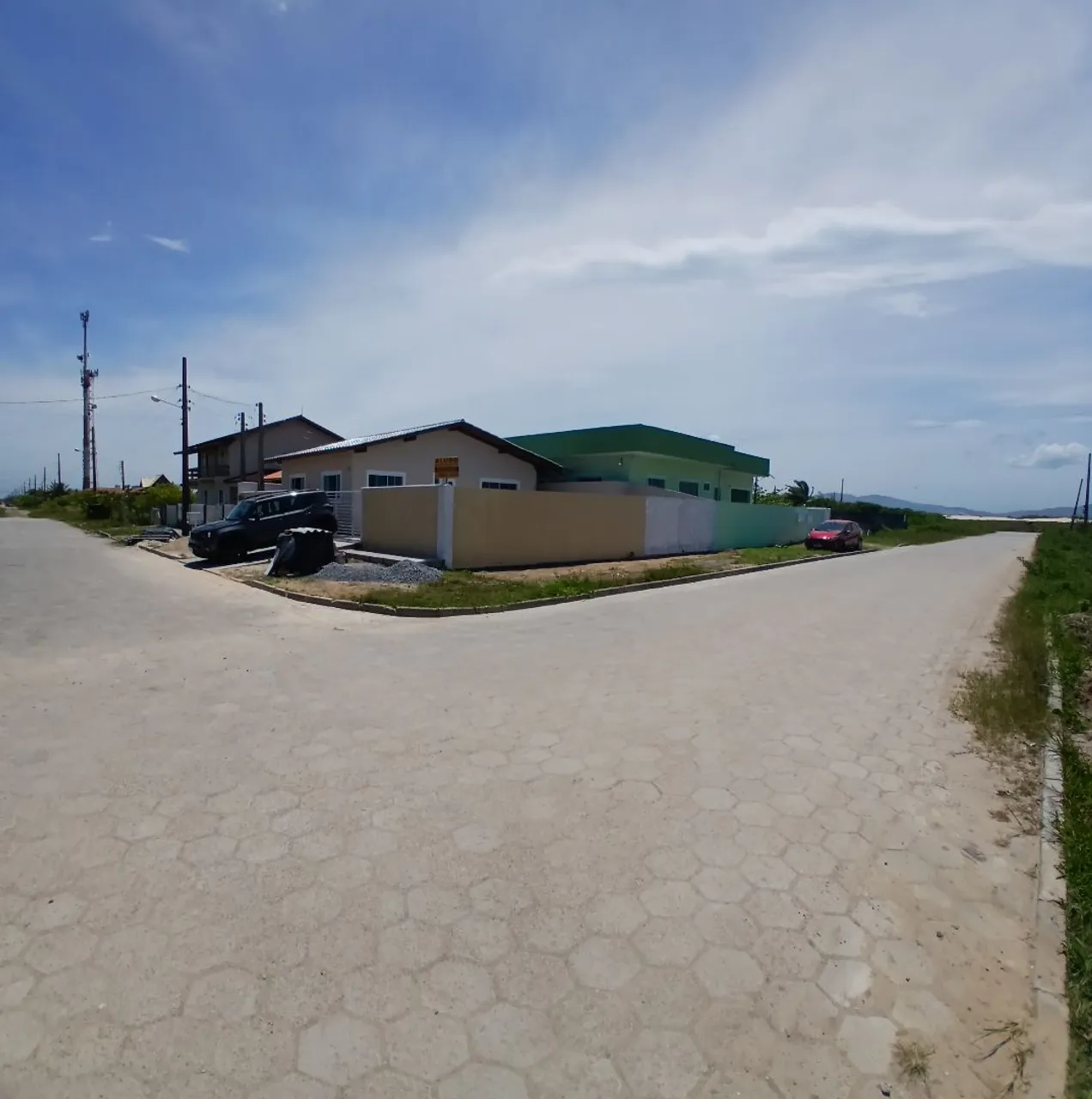 375 m² house with a dishwasher and a water view — photo 10