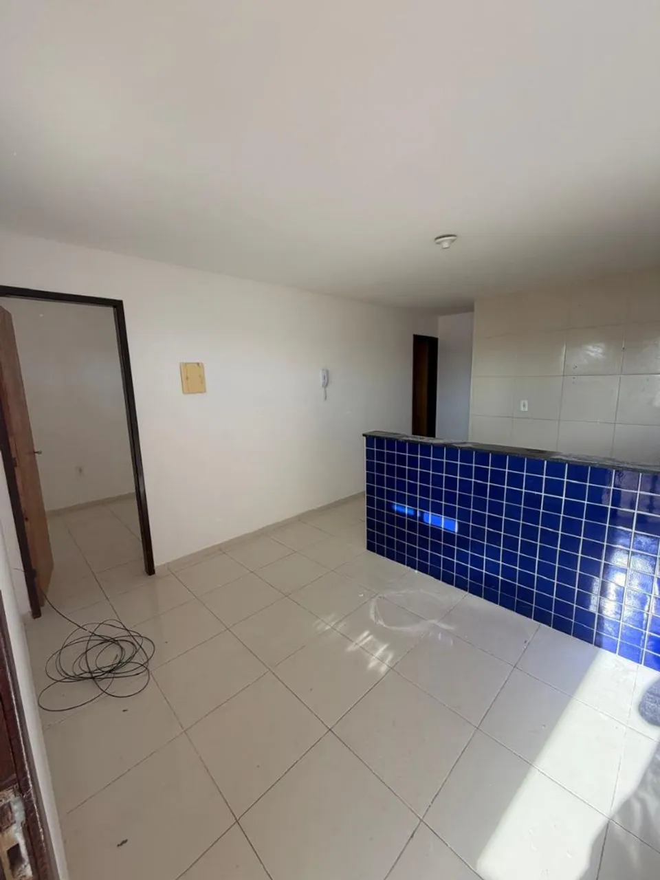 Apartment with 2 bedrooms and 1 bathroom with glass shower — photo 3