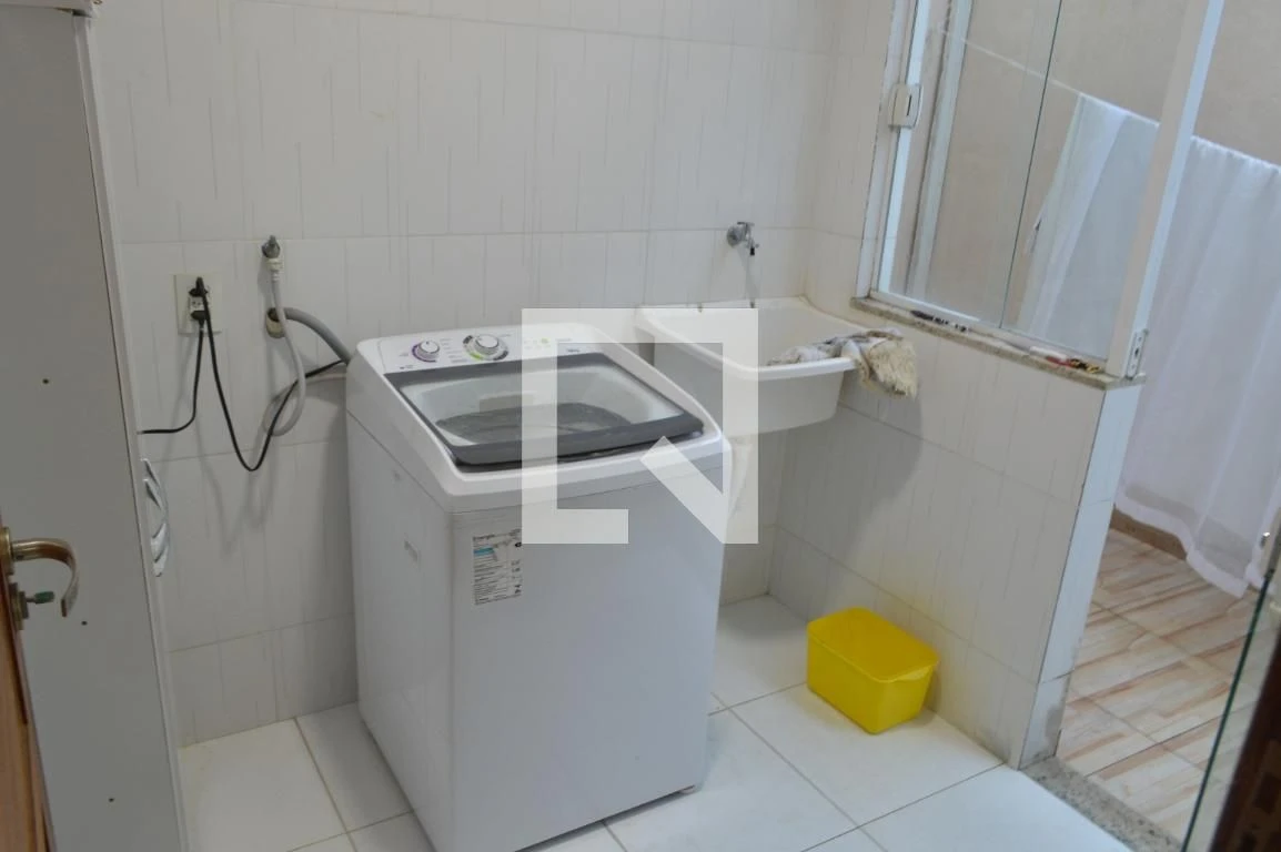 Casa de 5 quartos com 3 suítes e varanda fechada — photo 17