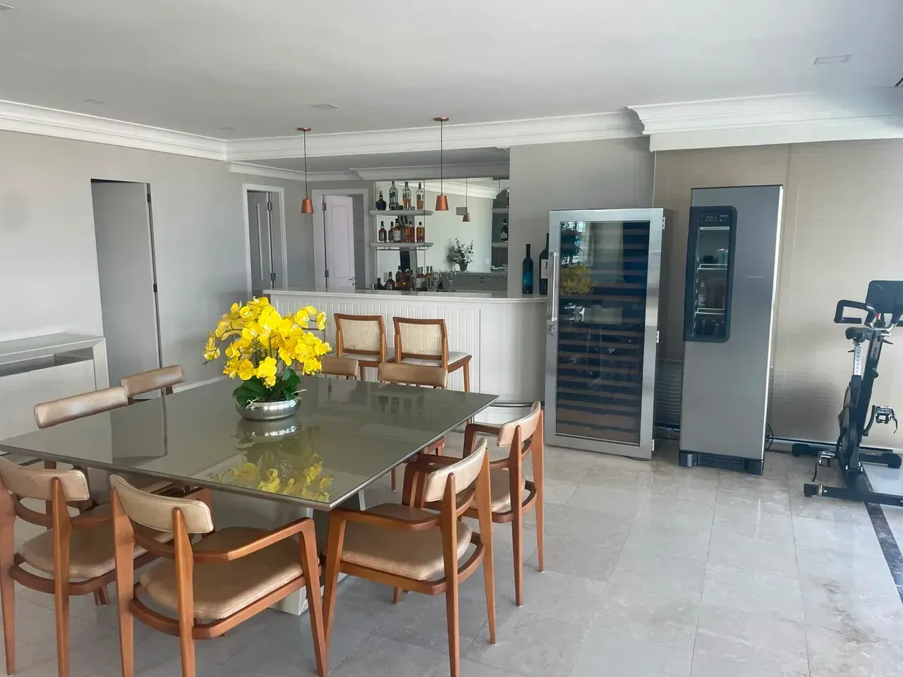 Apartamento mobiliado com 4 quartos e 5 banheiros — photo 8