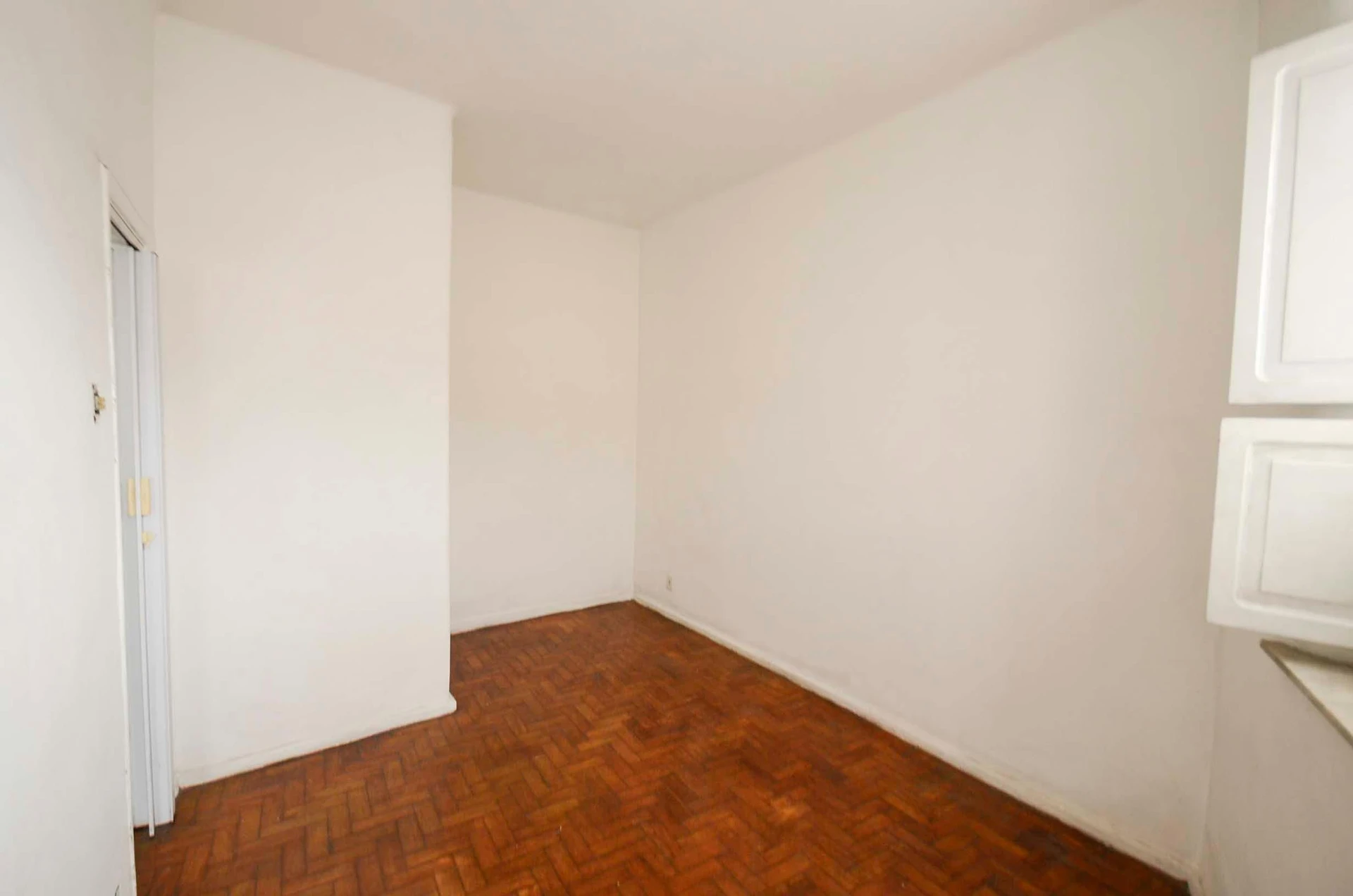 Rental apartment with 2 bedrooms and a balcony — photo 21