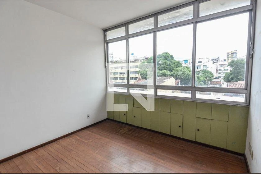 1000 m² house with 6 bedrooms and 1 en-suite — photo 11