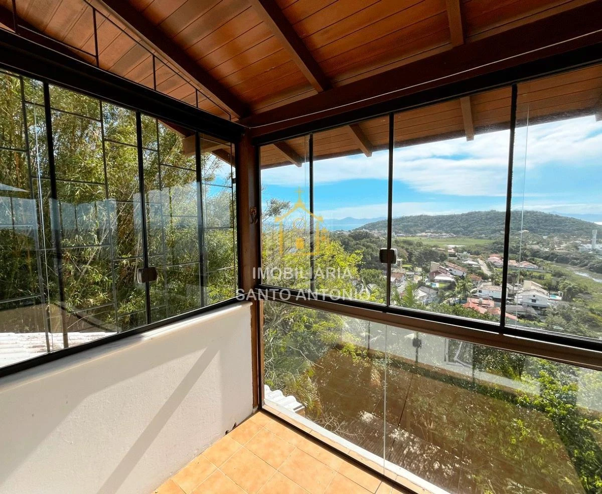3-bedroom house with a water view in Florianópolis — photo 7