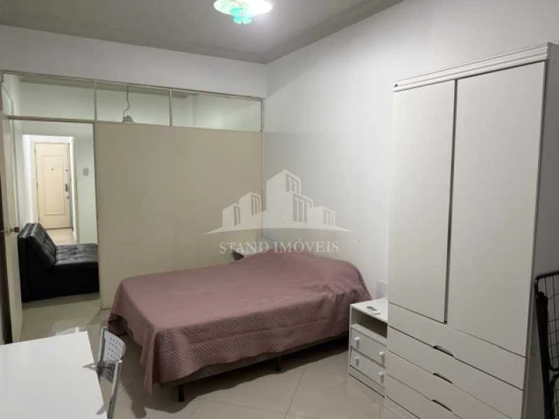 Furnished 1-bedroom apartment with a compact kitchenette — photo 3