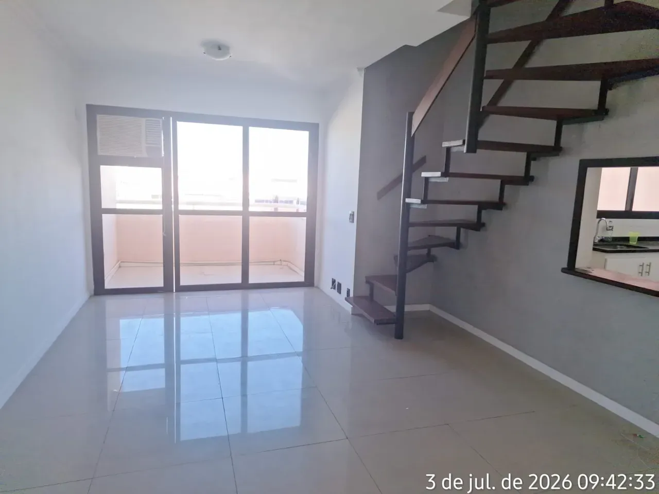 2-bedroom apartment in a building with a gym — photo 2