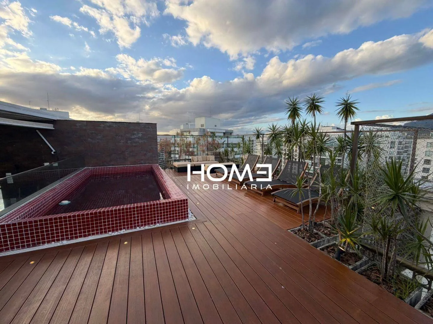 Furnished apartment, 365 m², with floor-to-ceiling windows — photo 50