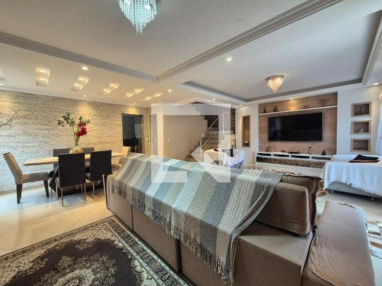 Furnished house, 400 m², with a glass-enclosed balcony — photo 6