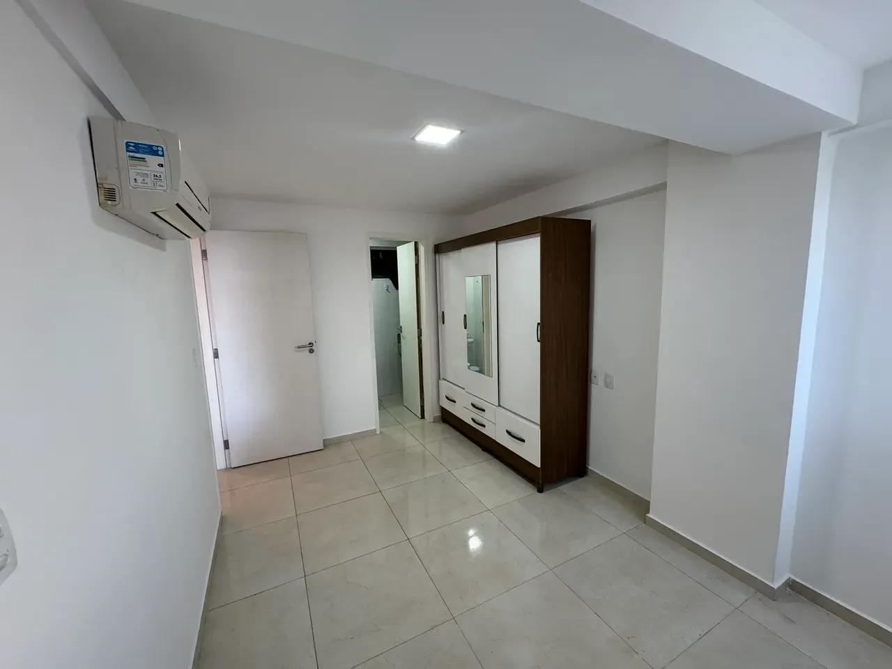 2-bedroom apartment with a washing machine — photo 37