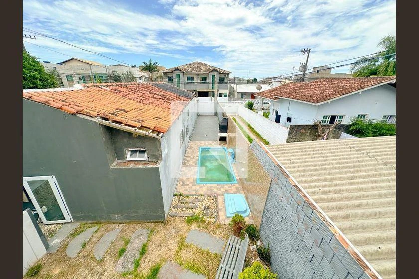 2-bedroom apartment in a building with a pool — photo 37