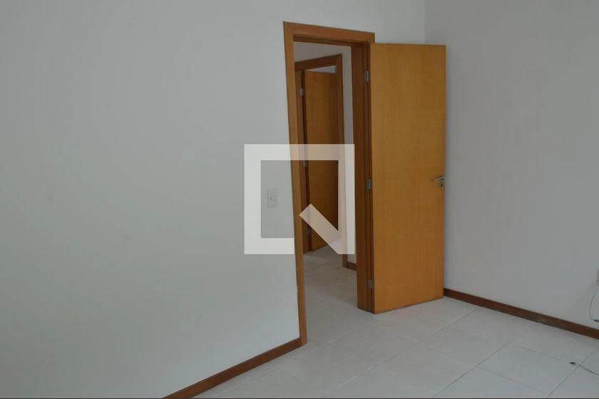 188 m² house with 4 en-suite bedrooms and 3 parking spots — photo 10