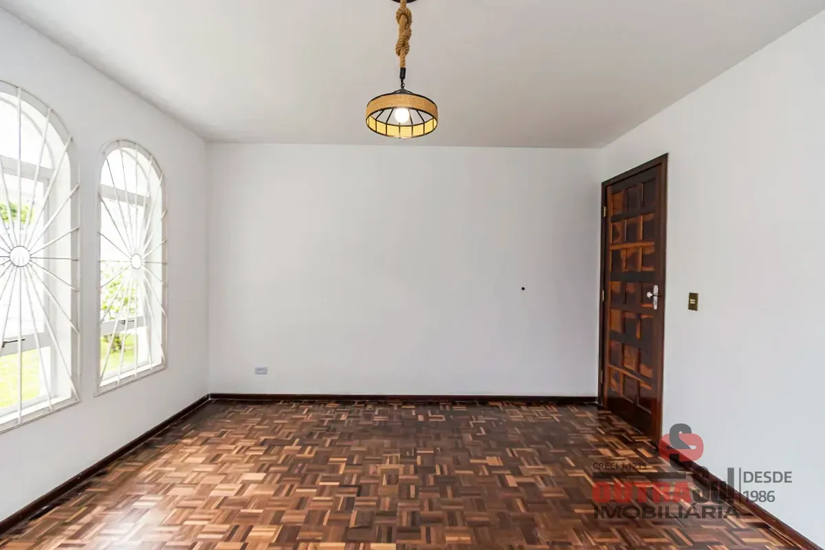 Casa, 215 m², com piso de madeira ou laminado — photo 6