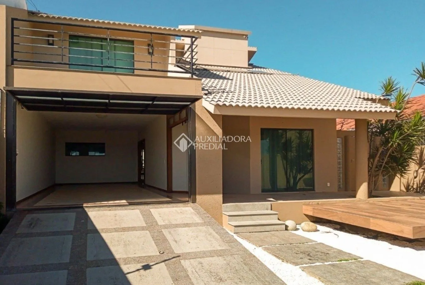 House with 3 bedrooms and 2 baths, on floor 2 — photo 3