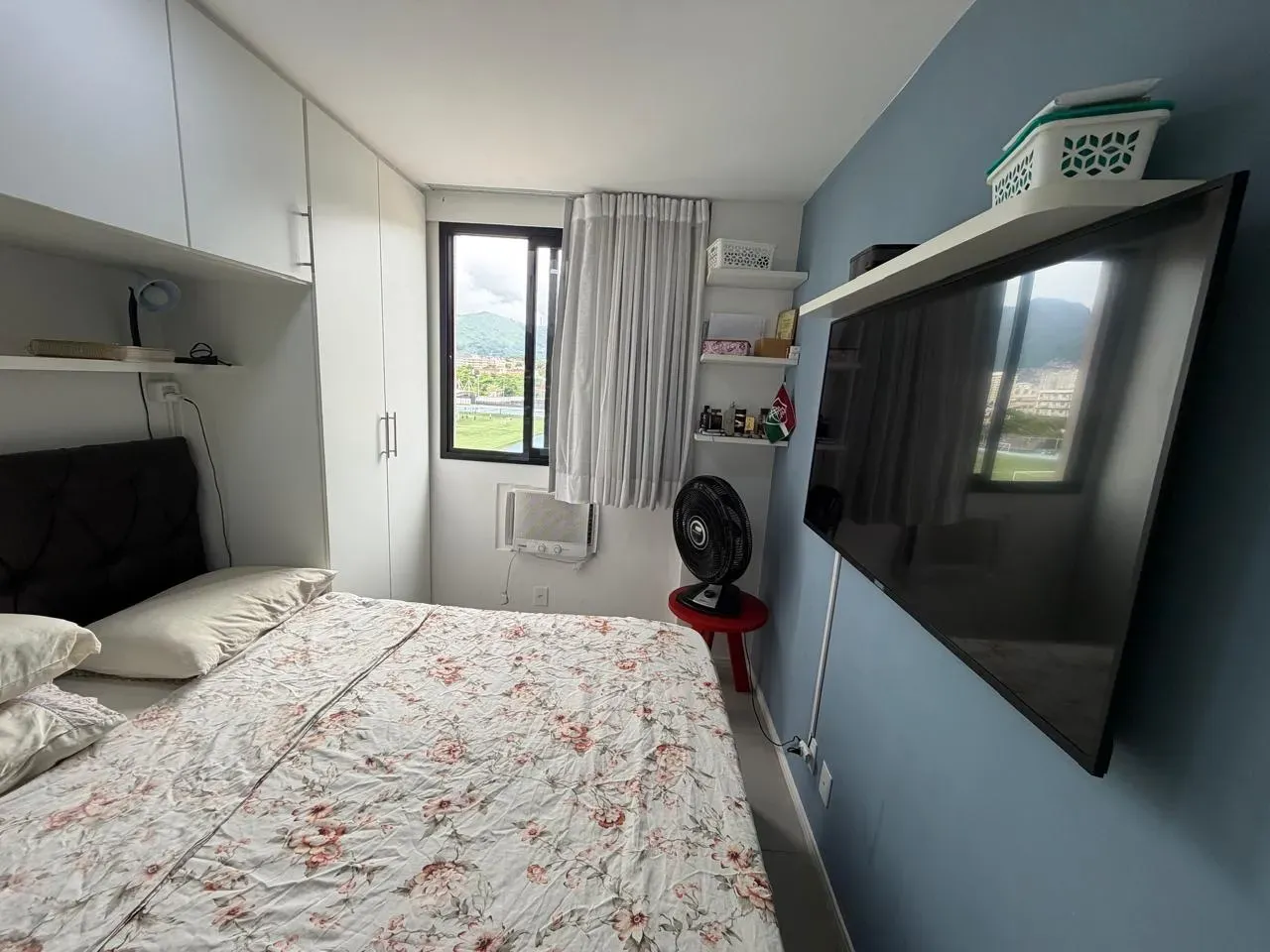 Walk-in closet in a 2-bedroom apartment, 40 m² — photo 20