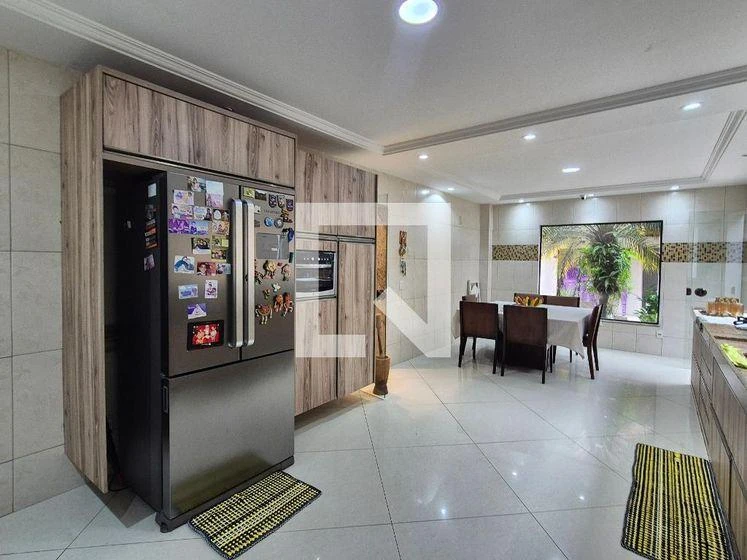 Furnished house, 400 m², with a glass-enclosed balcony — photo 9