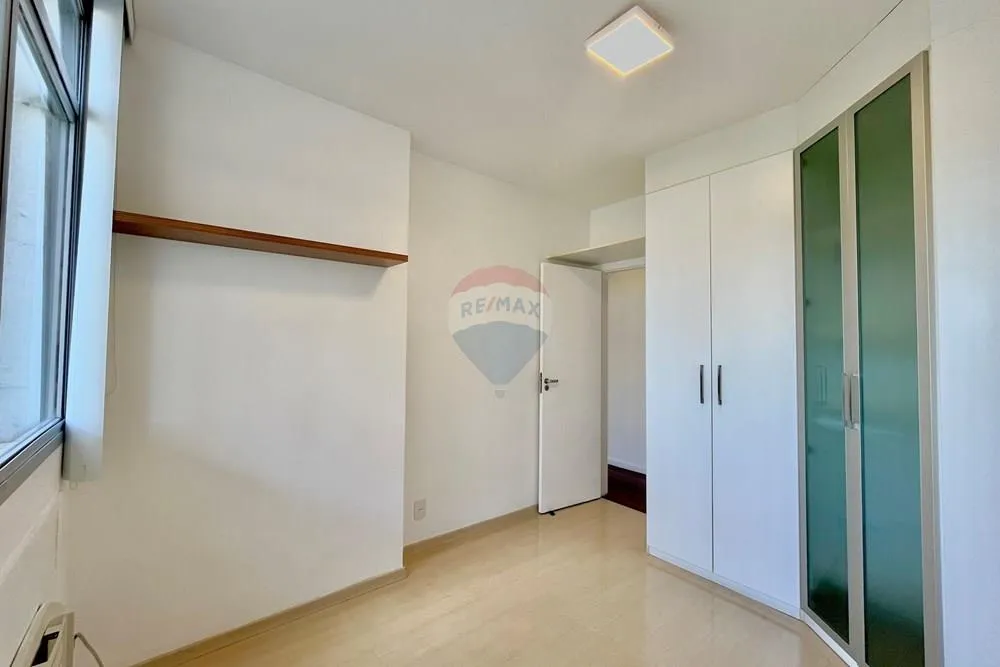 3-bedroom apartment with a mountain view in Rio de Janeiro — photo 19