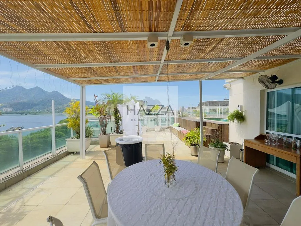 Furnished 313 m² apartment with 3 suites and private balcony — photo 31