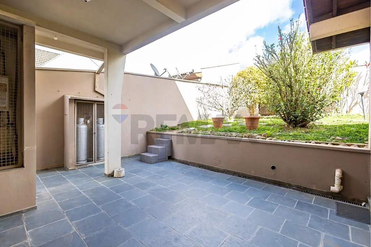 Casa de 303 m² com 4 quartos e churrasqueira privativa — photo 12