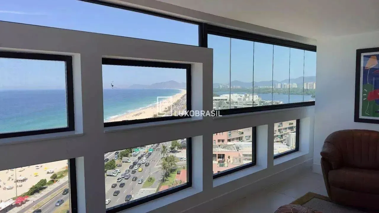 Furnished 3-bedroom apartment with 4 bathrooms and 330 m² — photo 11