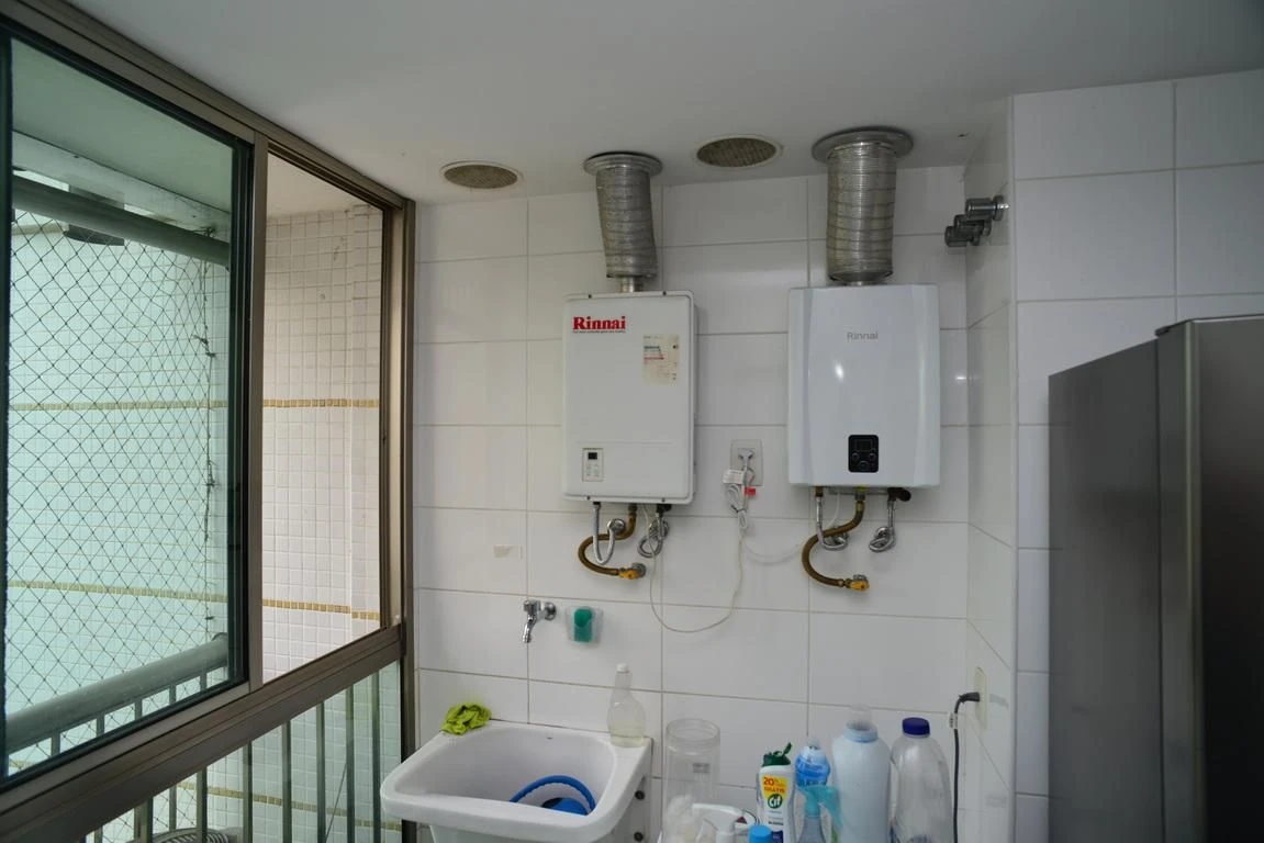 Furnished apartment with 4 en-suites and 5 bathrooms — photo 65