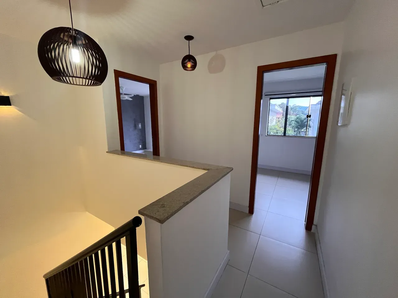 180 m² house with a walk-in closet and a mountain view — photo 17