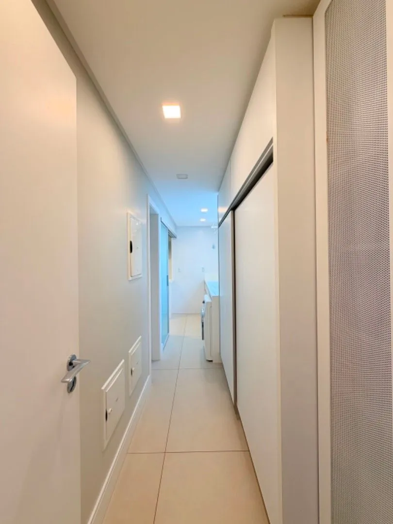 140 m² apartment with 3 bedrooms and a closed balcony — photo 35