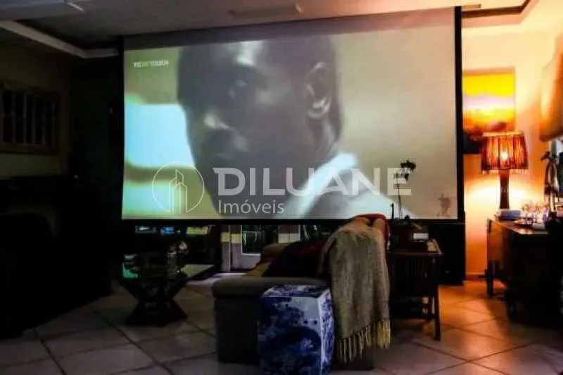 Furnished triplex with 5 bedrooms and shared pool area — photo 9