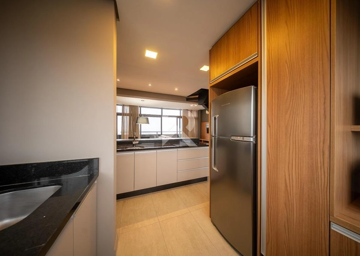 Floor-to-ceiling windows in a 2-bedroom apartment, 109 m² — photo 15