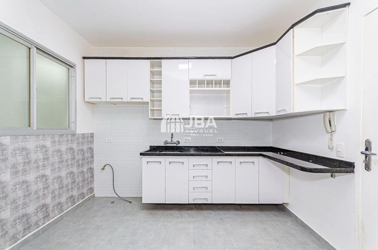 Apartamento de 3 habitaciones con 172 m² y cocina aparte — photo 9